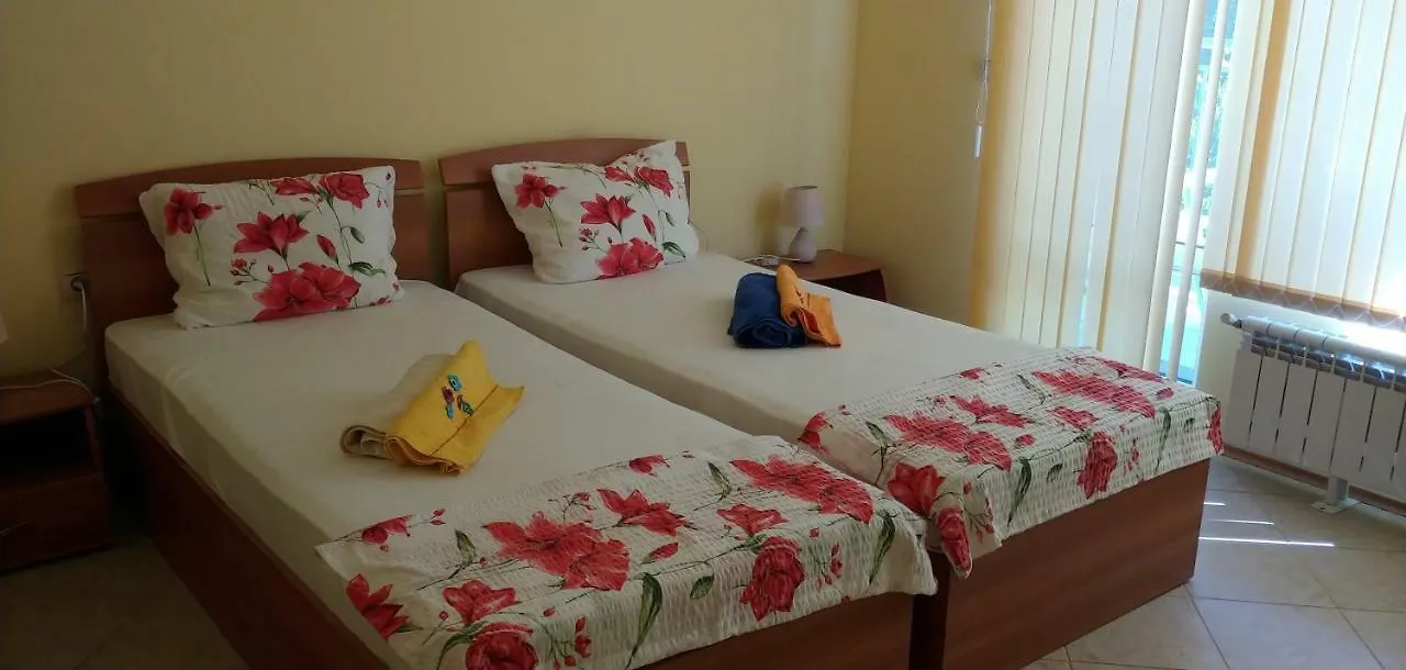 Morsko Sianie 2 Hotel Varna 0*,  Bulgaria